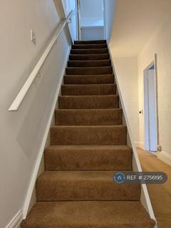 2 bedroom flat to rent, Manchester Road, Droylsden, Manchester, M43