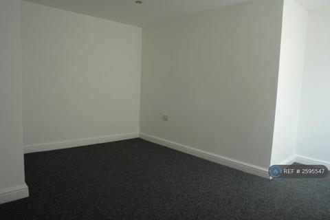 1 bedroom flat to rent, Middleton Road, Royton, Oldham, OL2