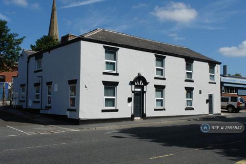 1 bedroom flat to rent, Middleton Road, Royton, Oldham, OL2