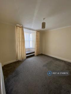 3 bedroom flat to rent, Main Road, Ffynnongroyw, Holywell, CH8