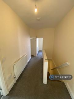 3 bedroom flat to rent, Main Road, Ffynnongroyw, Holywell, CH8