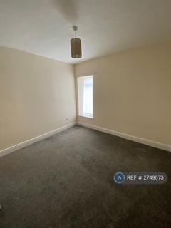 3 bedroom flat to rent, Main Road, Ffynnongroyw, Holywell, CH8