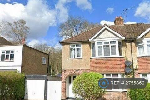 3 bedroom semi-detached house to rent, Chobham Road, Ottershaw, KT16