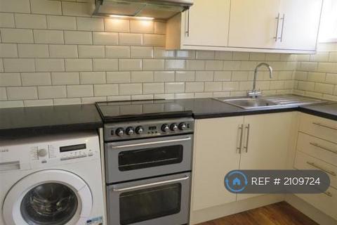 2 bedroom terraced house to rent, Park View Avenue, Leeds, LS4