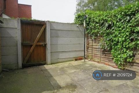 2 bedroom terraced house to rent, Park View Avenue, Leeds, LS4