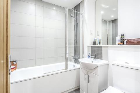 1 bedroom apartment to rent, Streatham High Road, London SW16