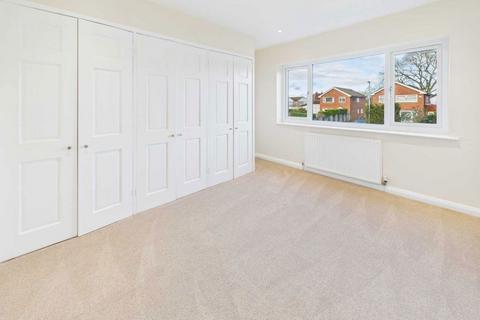 3 bedroom semi-detached house to rent, Primrose Close, Halton, LS15