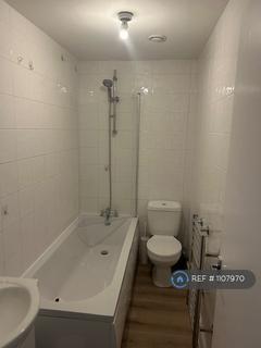 2 bedroom flat to rent, High Street, Barnet, EN5