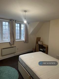 2 bedroom flat to rent, High Street, Barnet, EN5