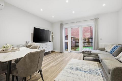 3 bedroom end of terrace house for sale, Winter Walk, Borehamwood