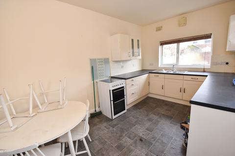 3 bedroom terraced house to rent, Urmston, M41