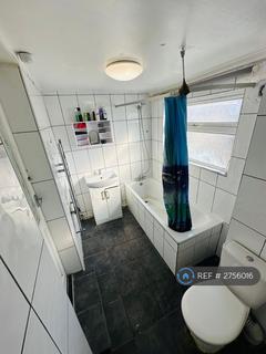 3 bedroom terraced house to rent, Chichester Road, Leyton Stone, E11