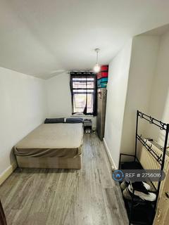 3 bedroom terraced house to rent, Chichester Road, Leyton Stone, E11