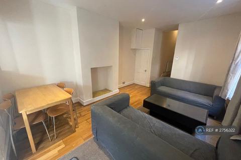 2 bedroom flat to rent, Yukon Road, London, SW12