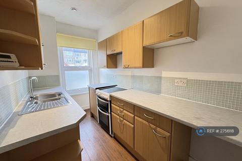 1 bedroom flat to rent, Dale Street, Chatham, ME4