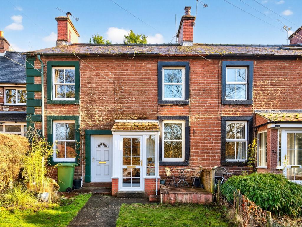 2 bedroom terraced house for sale