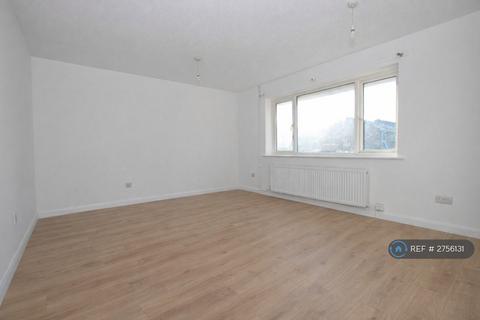 2 bedroom maisonette to rent, Tatler Close, Chatham, ME5