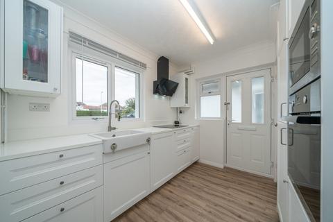 3 bedroom semi-detached bungalow for sale, The Dell, Caddington, LU1