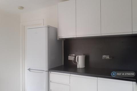 undefined, Lonsdale Drive, Gillingham, ME8