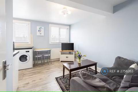 1 bedroom flat to rent, Trafalgar Square, Scarborough, YO12
