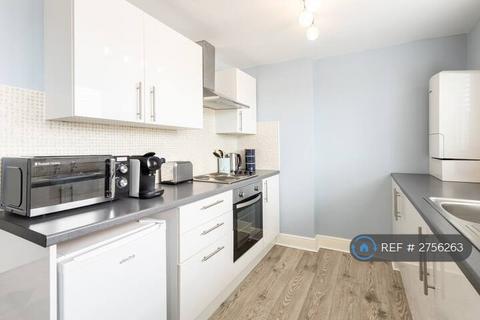 1 bedroom flat to rent, Trafalgar Square, Scarborough, YO12