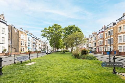 1 bedroom flat to rent, Trafalgar Square, Scarborough, YO12