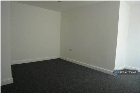 1 bedroom flat to rent, Middleton Road, Royton, Oldham, OL2