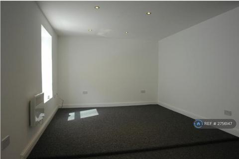 1 bedroom flat to rent, Middleton Road, Royton, Oldham, OL2