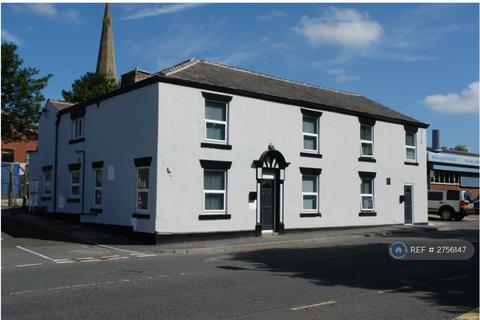 1 bedroom flat to rent, Middleton Road, Royton, Oldham, OL2