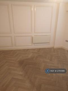 1 bedroom in a flat share to rent, London, London, NW9
