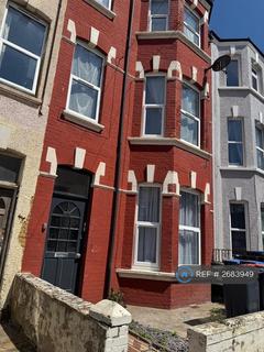 1 bedroom flat to rent, Hatfeild Road, Margate, CT9