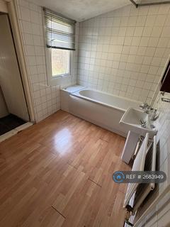1 bedroom flat to rent, Hatfeild Road, Margate, CT9