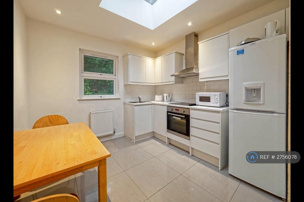 Kitchen/Dining Area