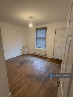 2 bedroom end of terrace house to rent, Chatham, Chatham, ME5