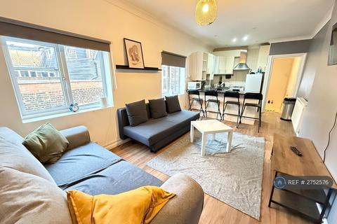 2 bedroom flat to rent, Roman Road, London, E2
