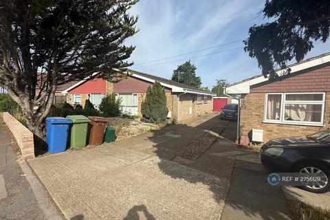 3 bedroom bungalow to rent, Leysdown Road, Leysdown-On-Sea, Sheerness, ME12