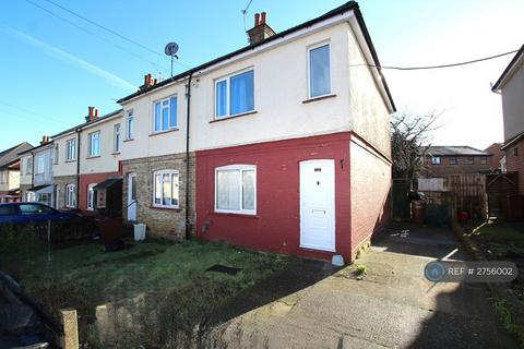 3 bedroom semi-detached house to rent, Haig Avenue, Chatham, ME4