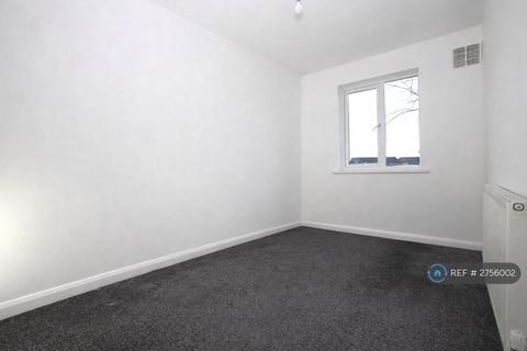 3 bedroom semi-detached house to rent, Haig Avenue, Chatham, ME4
