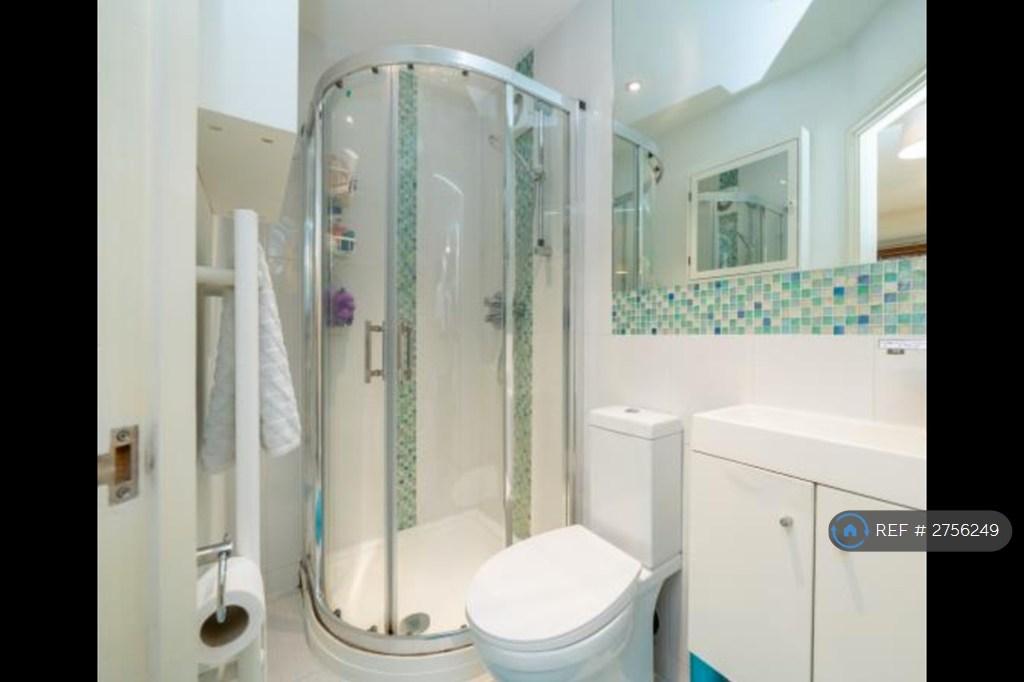 En-Suite Shower