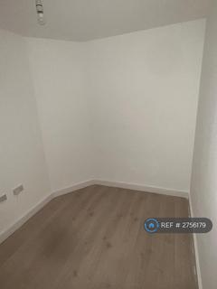 2 bedroom flat to rent, Spinners Hall, Bolton, BL1