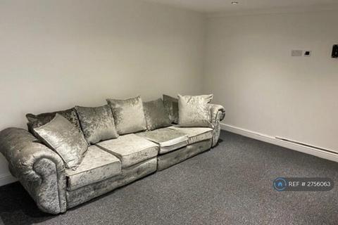 1 bedroom flat to rent, Middleton Road, Royton, Oldham, OL2