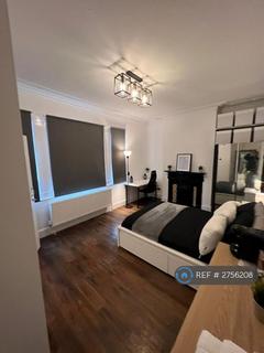 4 bedroom flat to rent, Trafalgar Road, London, SE10