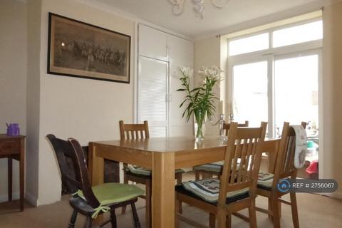 3 bedroom semi-detached house to rent, Burnthouse Lane, Exeter, EX2