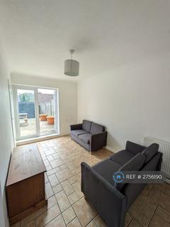4 bedroom semi-detached house to rent, Davey Drive, Brighton, BN1