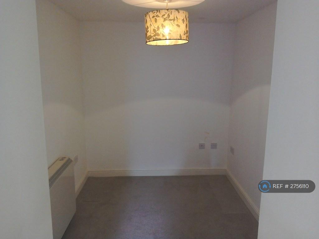 Snug/Dining Room