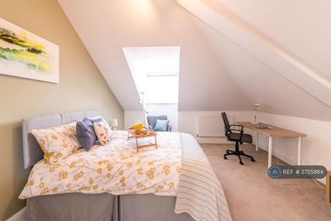 1 bedroom in a house share to rent, The White House, Bristol, BS4