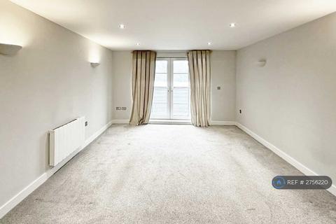 2 bedroom flat to rent, Sedgley Gardens, Prestwich, Manchester, M25