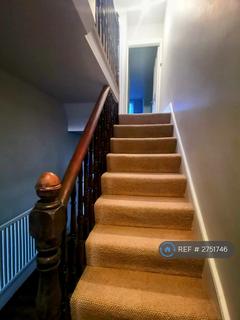 3 bedroom flat to rent, Holmewood Gardens, London, SW2