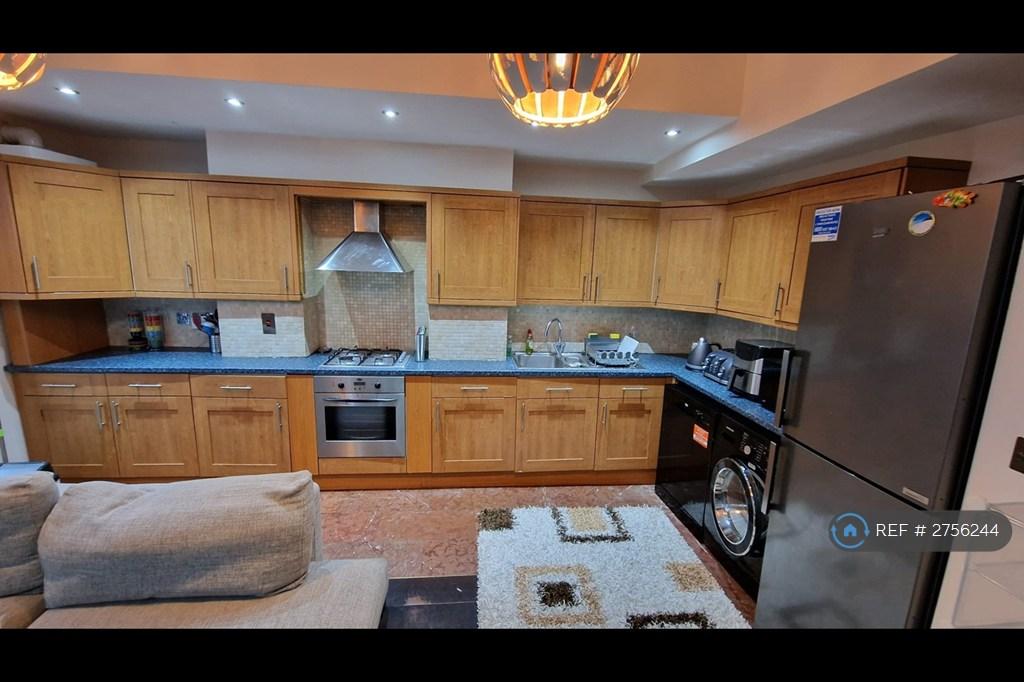 Livingroom  / Kitchen