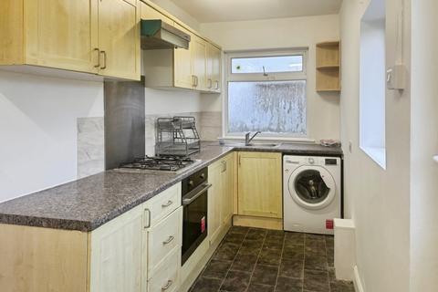 3 bedroom detached bungalow to rent, Royston Way, Burnham